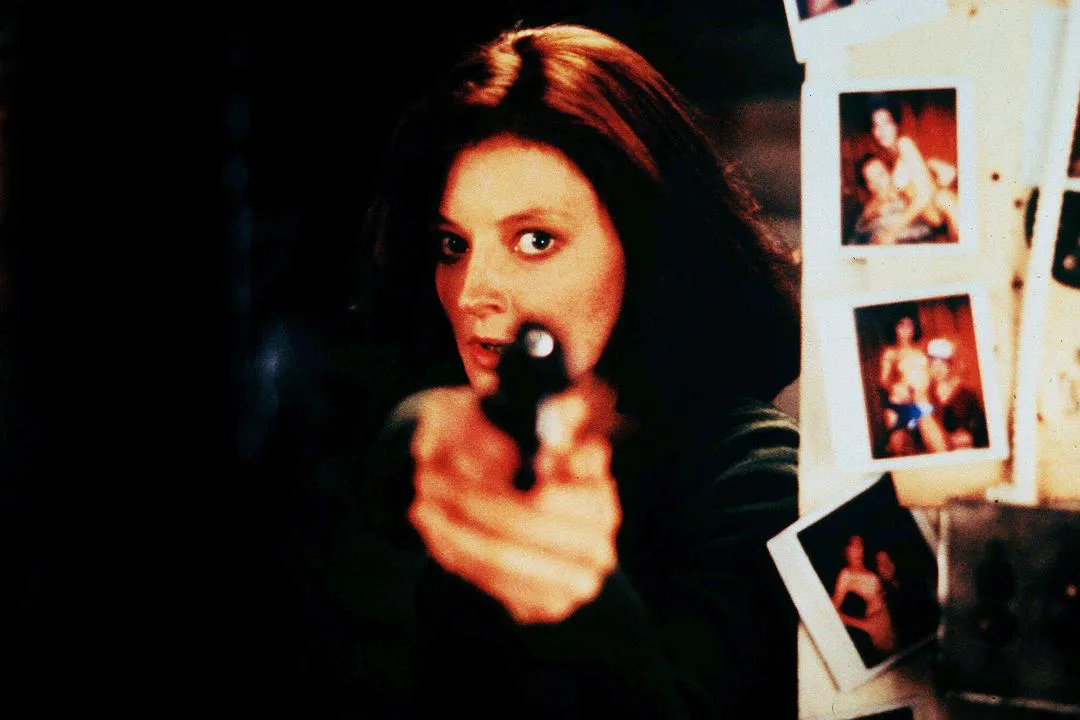 国外爆火的恐怖电影《长腿》，这部烂片能卖出上亿美元的票房，出品公司绝对是营销天才！