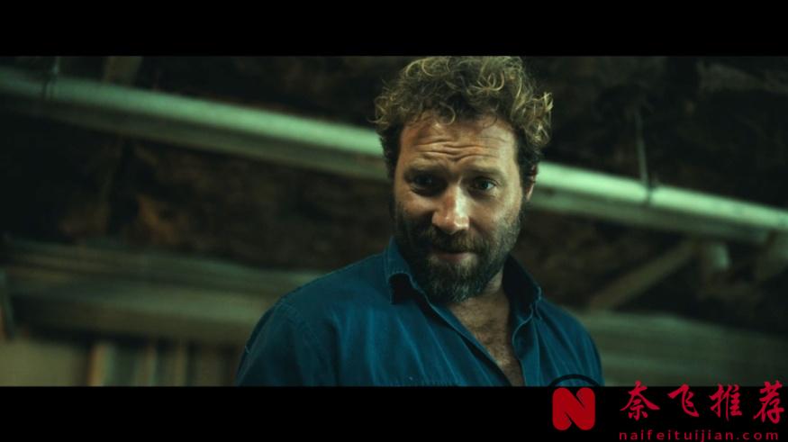 尺度+驚悚，這R級爽片《危險動物/鯊人魔》真生猛，是一部超出預期的驚悚佳作！