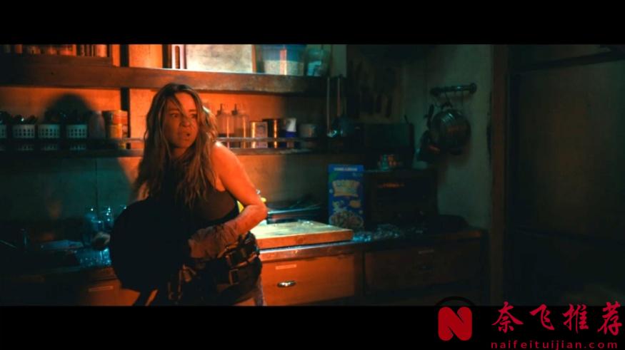 尺度+驚悚，這R級爽片《危險動物/鯊人魔》真生猛，是一部超出預期的驚悚佳作！