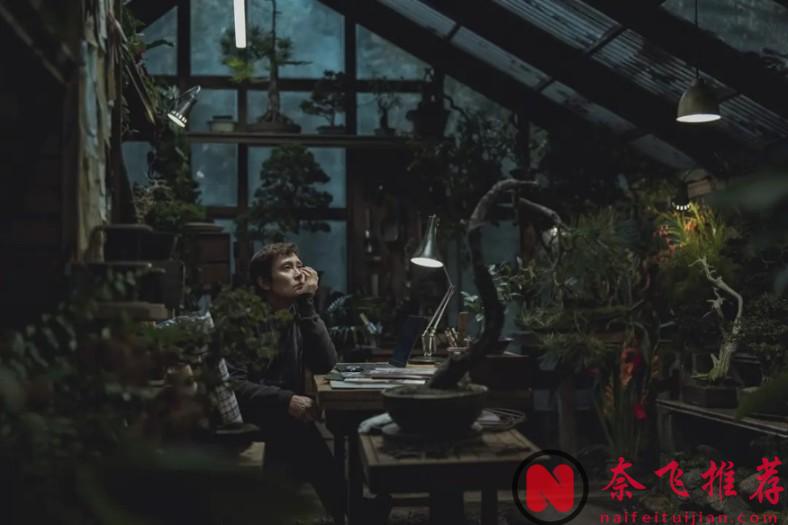 狂攬多項大獎！這部拍透中產困境的《無可奈何/選擇有罪/徵人啟弒》，又爽又癲又上頭