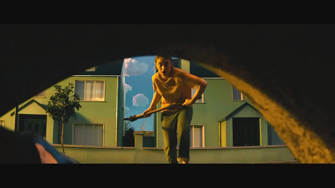 一部猎奇恐怖片《生态箱/园区/超完美社区》，看完不寒而栗