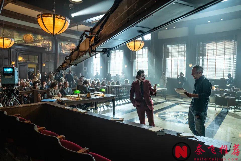 《小丑2：雙重妄想/小丑：雙重瘋狂/小丑：雙瘋》帶著十億美元的票房神話與萬衆期待，即將引爆你的感官！