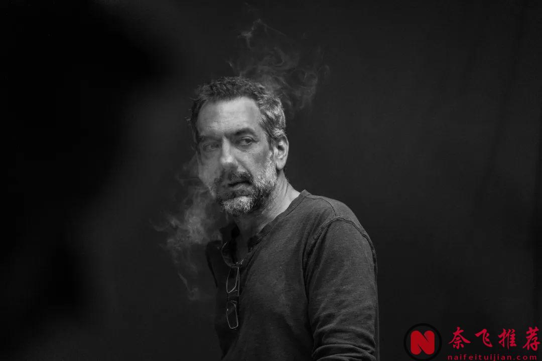 《小丑2：雙重妄想/小丑：雙重瘋狂/小丑：雙瘋》帶著十億美元的票房神話與萬衆期待，即將引爆你的感官！