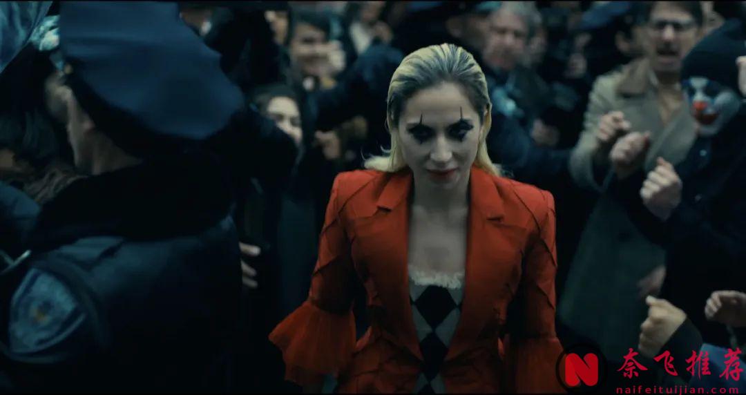 《小丑2：雙重妄想/小丑：雙重瘋狂/小丑：雙瘋》帶著十億美元的票房神話與萬衆期待，即將引爆你的感官！