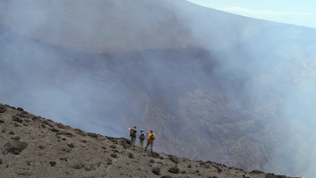 超震撼9.2分冒险纪录片《带你探索地球/探访超凡地球》！威尔史密斯：这是从未见过的世界...