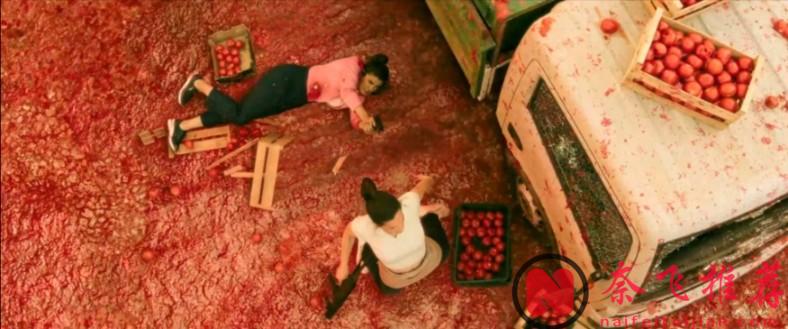 美国总统和英国首相流落东欧乡下，被村里的黄毛教训。爆米花准备好！终于又等来一部动作爽片《国家元首》！