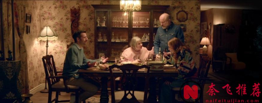 太瘋了！這部有點冷門，但無厘頭瘋癲又好笑的尺度新作《一家巧多事》已上線。