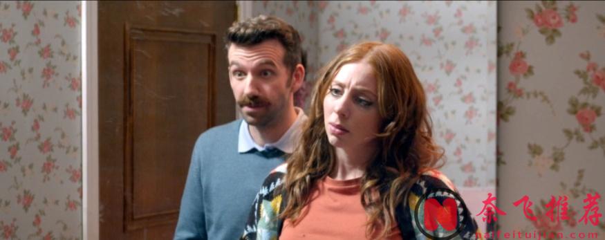 太瘋了！這部有點冷門，但無厘頭瘋癲又好笑的尺度新作《一家巧多事》已上線。