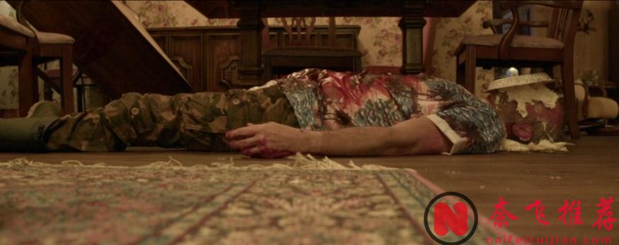 太瘋了！這部有點冷門，但無厘頭瘋癲又好笑的尺度新作《一家巧多事》已上線。