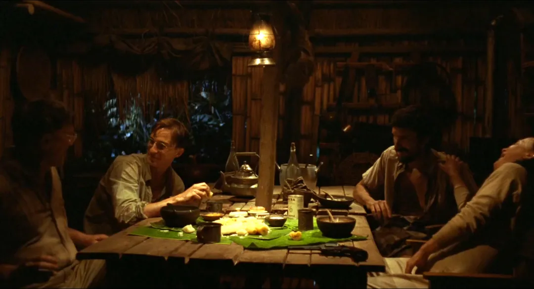 什么？007居然拍了一部同性题材的电影《酷儿》，这是我能看的吗？