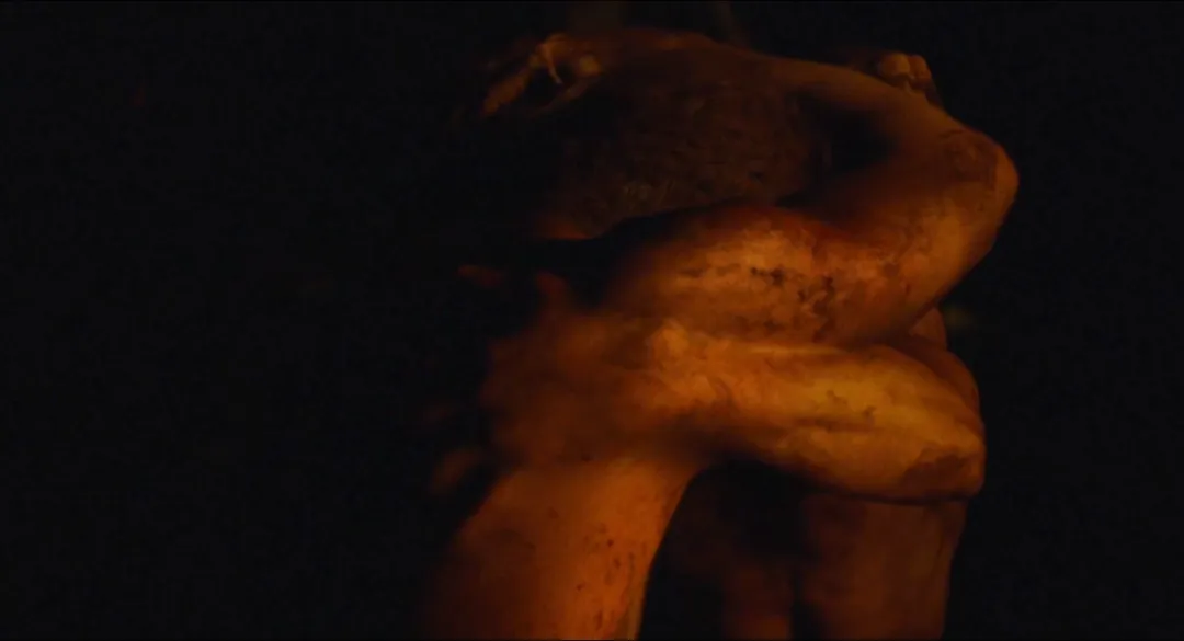 什么？007居然拍了一部同性题材的电影《酷儿》，这是我能看的吗？