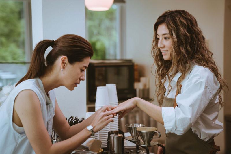 台湾喜剧戏剧影集《你的婚姻不是你的婚姻－沙之书》结局/影评：百合题材的婚姻问题