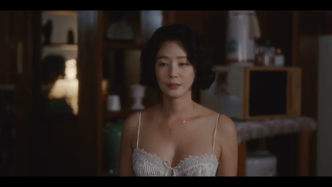 Netflix最新韩剧《贞淑的推销》上线，四个农村妇女，组团推销成年人用品的喜剧故事！