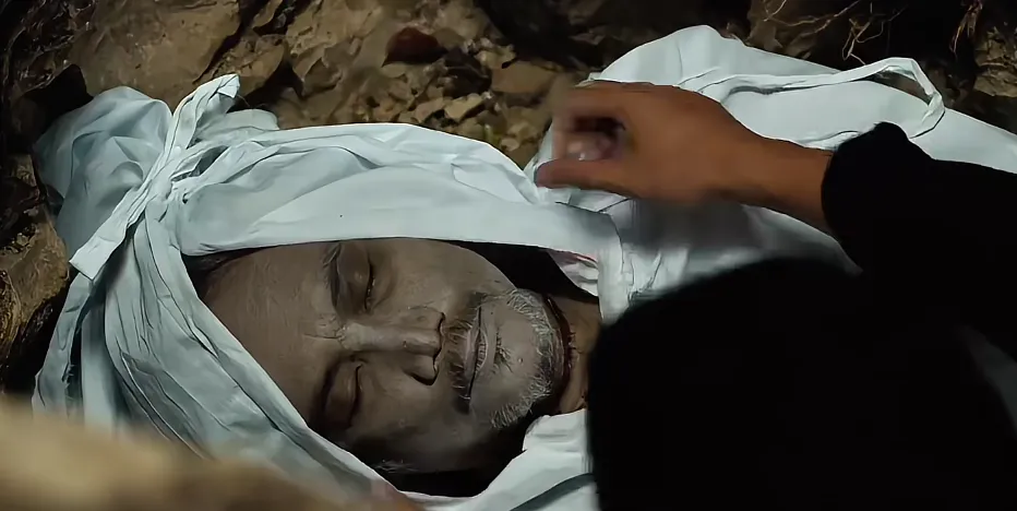 开年必看！2025印尼首部惊悚巨作《塔古特》，尸体跪拜恶灵，村庄陷入恐怖献祭噩梦！