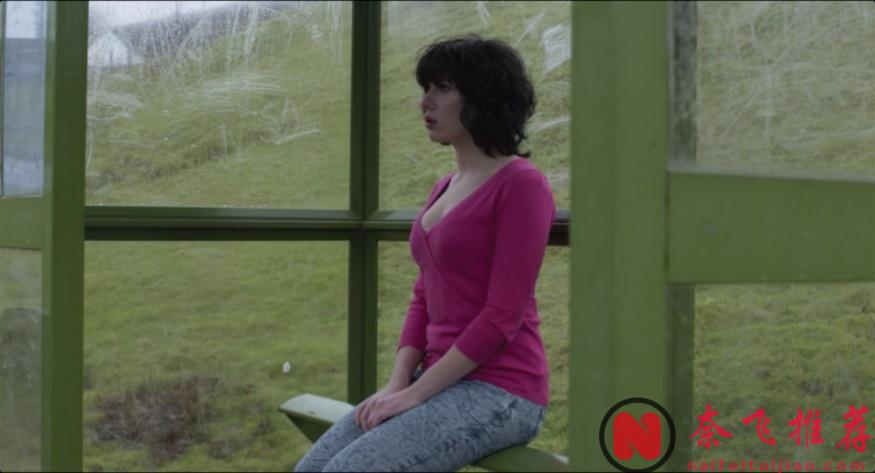 寡姐最大胆的演出，这部烂番茄84%却毁誉参半的cult片《皮囊之下/皮下之慌/肌肤之侵》让人不寒而栗