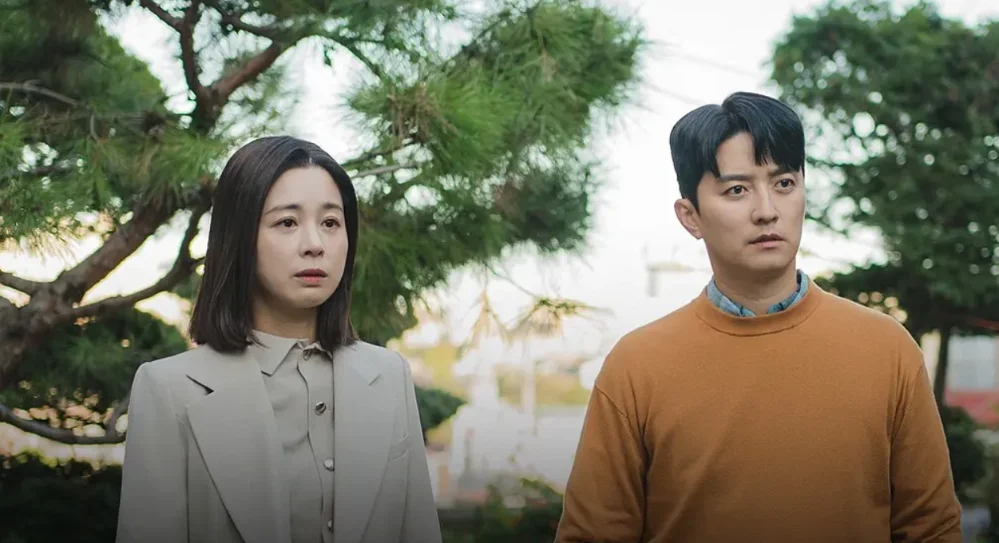 韩国最新剧集《奇怪的她》剧版，前作封神，多次翻拍，这次又扑了？？