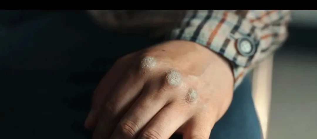 淫魔今日出狱，民众愤怒！《武道事务官》负责监督~