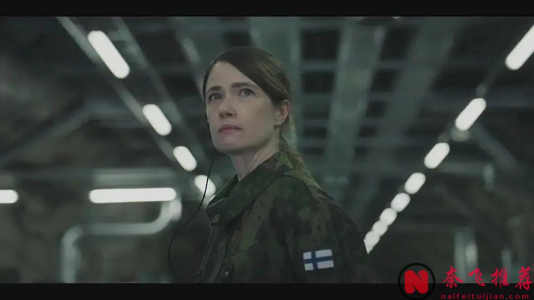 冷门悬疑剧《冲突》，女总统还在约会，国家就被入侵