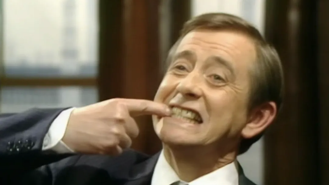 9.8经典英剧《是，大臣/部长大人 /首相你想点》，时隔四十年仍是英剧天花板