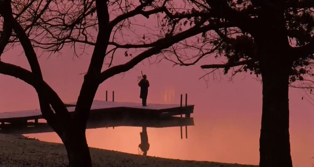 这部80年代末上映的现象级超高票房电影《死亡诗社/暴雨骄阳/春风化雨》再次重温仍让人让人受益匪浅！