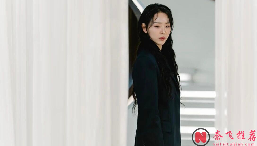 Netflix這部新劇《莎拉的真偽人生》神級反轉太刺激了，下水道發現女屍名場面背後的故事...