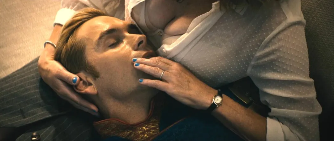 年度最爽剧集《黑袍纠察队 第四季》终于回归，剧情更加紧凑、尺度更大！