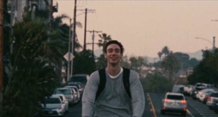 看了這部驚悚片《潛伏者/狂粉心計》，才知道題材還能這麼拍？長見識了！