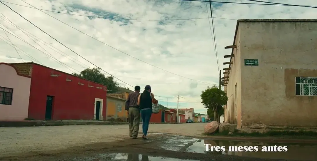 警察的一次误判，导致整个小镇遭屠杀。墨西哥剧《我们就是如此》绝对是一部被低估的佳作！