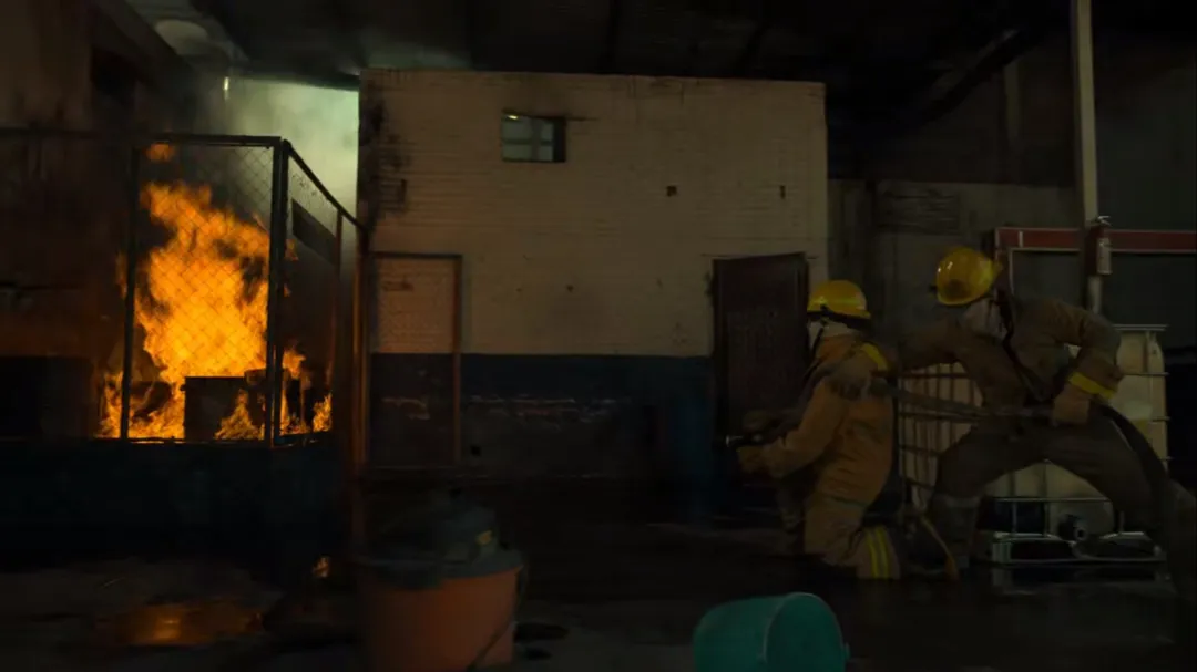 警察的一次误判，导致整个小镇遭屠杀。墨西哥剧《我们就是如此》绝对是一部被低估的佳作！