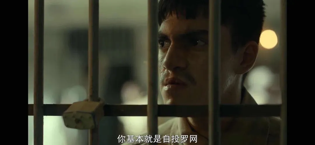 警察的一次误判，导致整个小镇遭屠杀。墨西哥剧《我们就是如此》绝对是一部被低估的佳作！