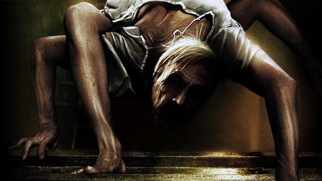 基因诅咒与东方灵异元素结合的恐怖片《婴灵恶泣》，典型的美式恐怖片！