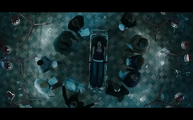 基因诅咒与东方灵异元素结合的恐怖片《婴灵恶泣》，典型的美式恐怖片！