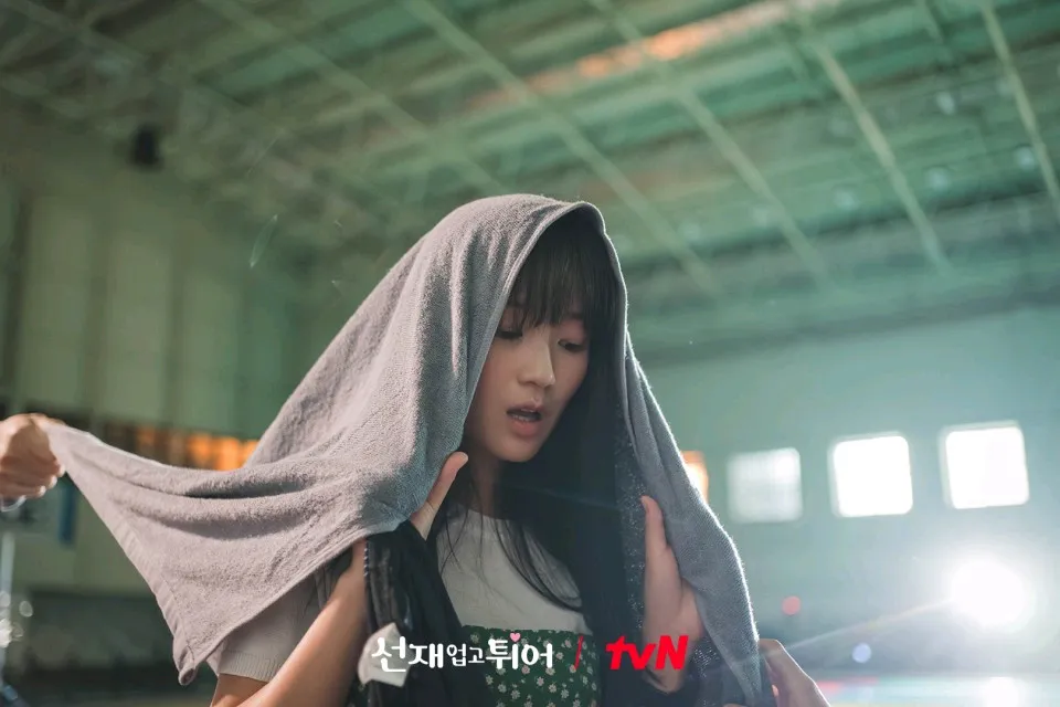 冲9分，一集惊艳，这黑马韩剧《背着善宰跑》一口气看完，我吹爆！