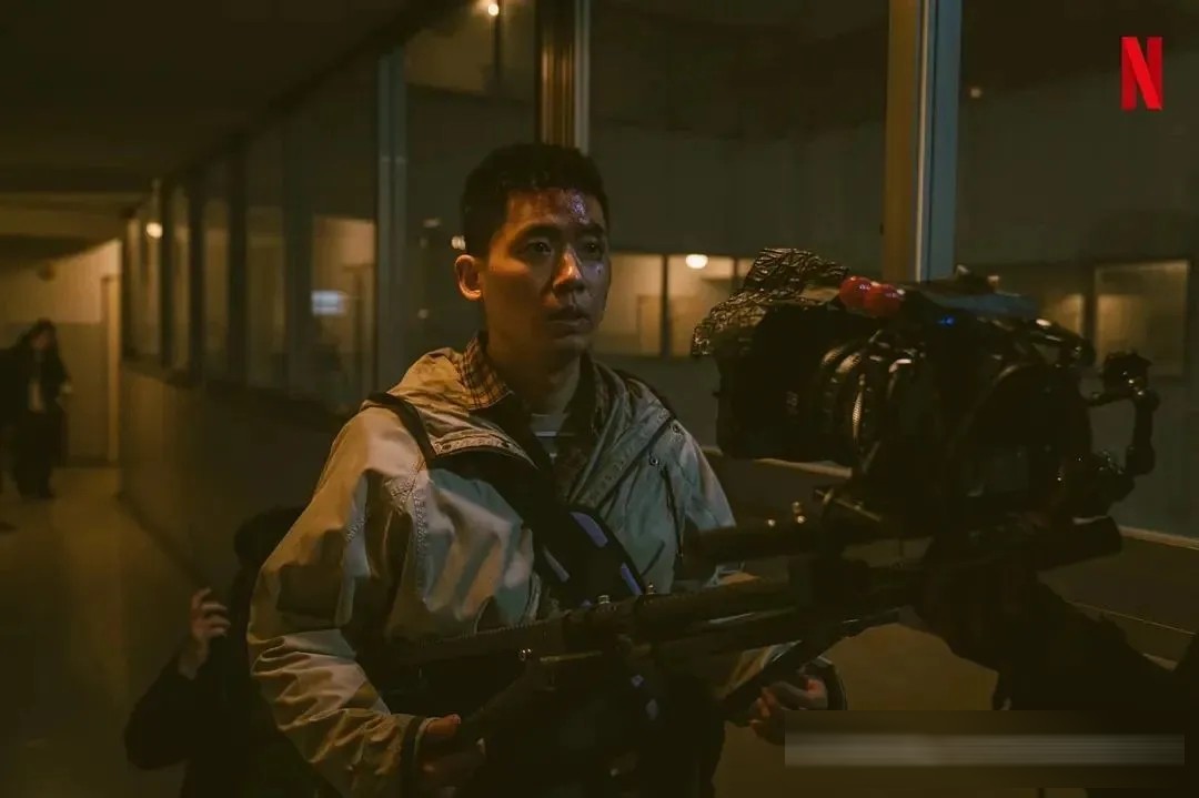 《D.P：逃兵追缉令》两季：人权面前，哪有那么多“身不由己”