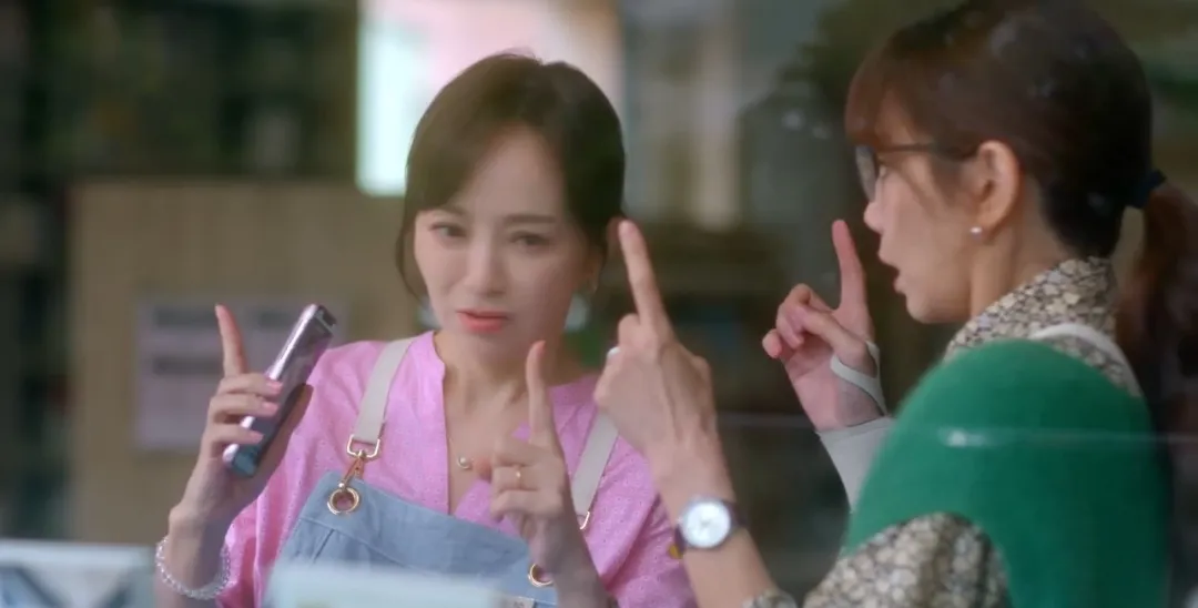 推薦7部Netflix出品的香豔劇集，禁慾系的臉,狼狗腰的身材！