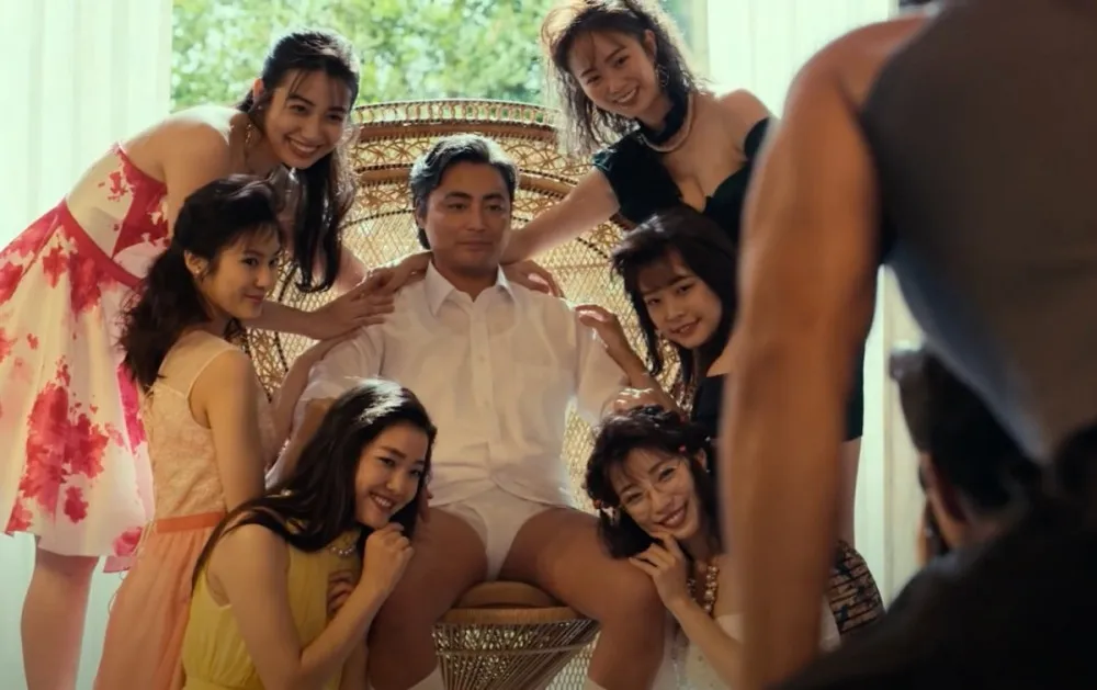 推薦7部Netflix出品的香豔劇集，禁慾系的臉,狼狗腰的身材！