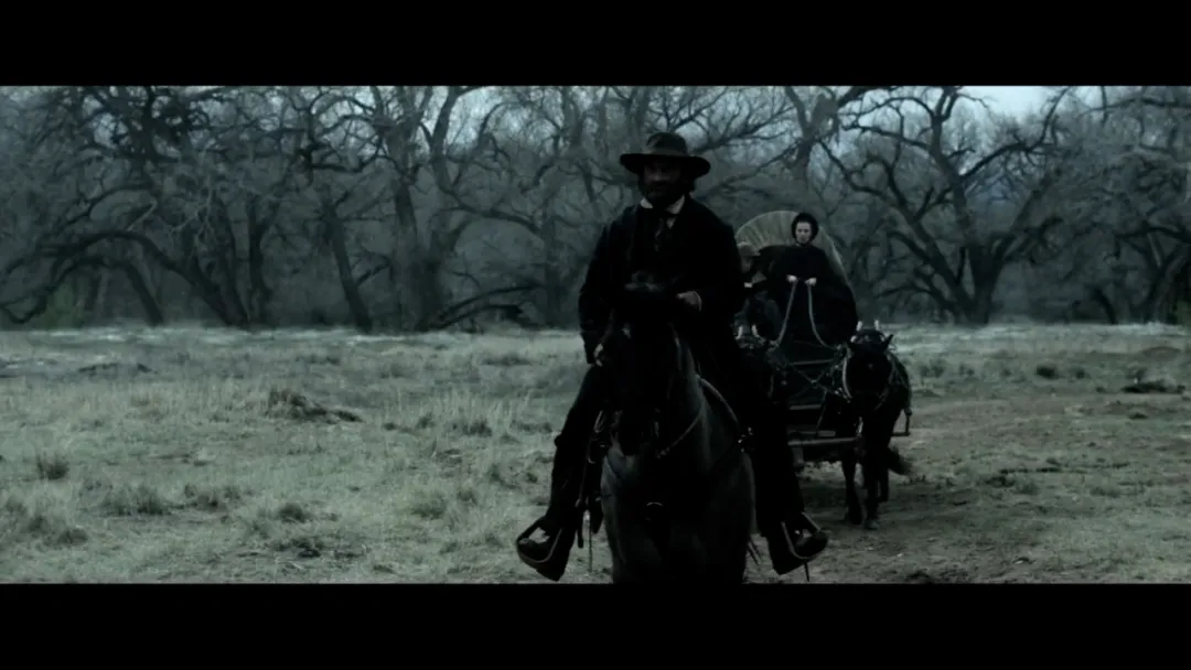 Netflix王炸《驯荒记/史前美国/美国狂野》来了，题材大胆，美国人最不愿提及的黑历史，被拍成了美剧