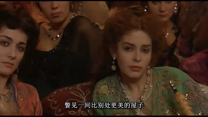 推薦一部土耳其老電影《後宮》，女主逆天神顏，揭露神秘後宮中的生活與情感