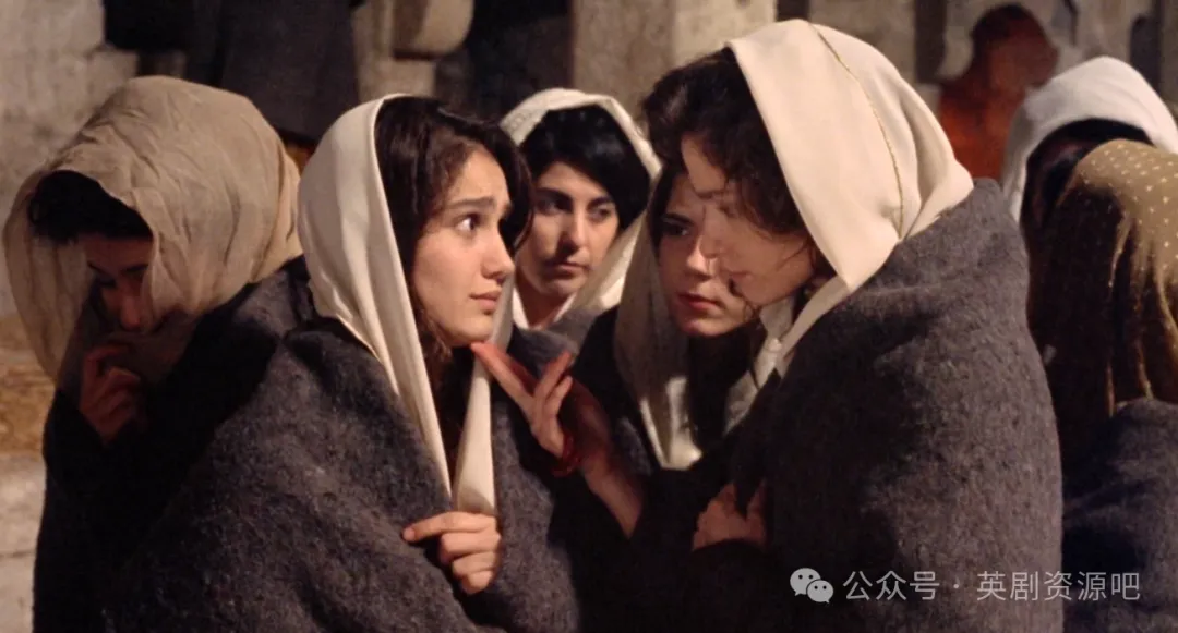 推薦一部土耳其老電影《後宮》，女主逆天神顏，揭露神秘後宮中的生活與情感