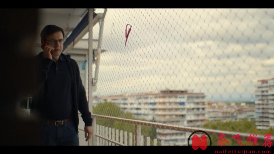 Netflix重磅推出这部西班牙悬疑片《寡妇游戏》，这才是“黑寡妇”，这蛇蝎美人太疯了！