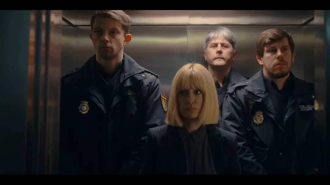 Netflix西班牙神剧《无罪之最/无辜者/第二声铃响》来袭，反转王再次证明什么叫烧脑