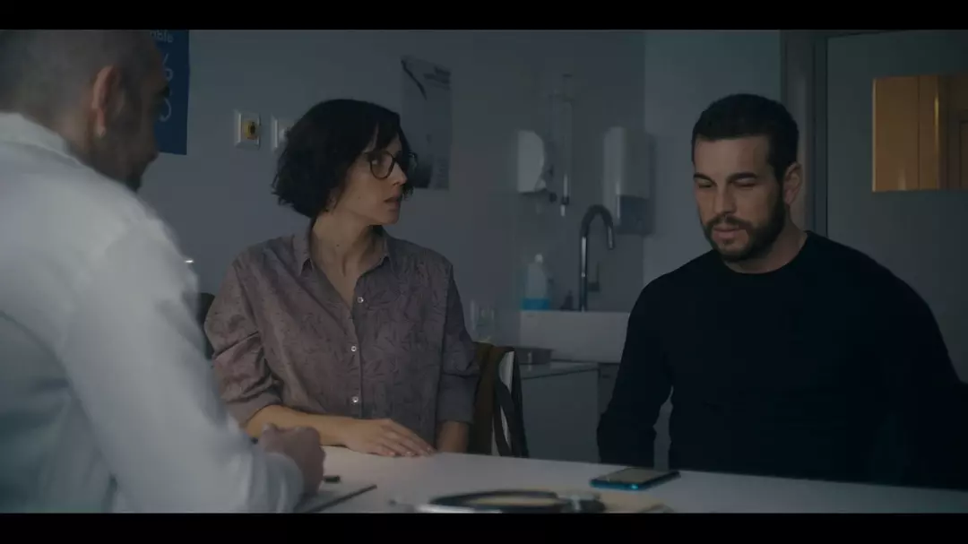 Netflix西班牙神剧《无罪之最/无辜者/第二声铃响》来袭，反转王再次证明什么叫烧脑