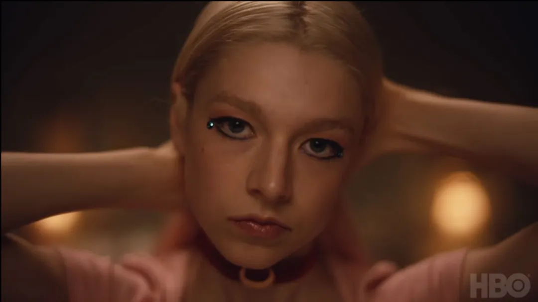 這部HBO大尺度青春期題材劇《亢奮/高校十八禁/毒癮女孩》毫不避諱地展現了美國高中生的真實生活