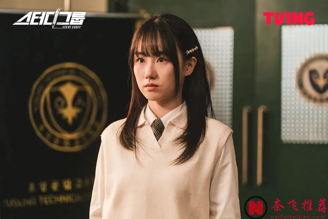 上映不到1個月2.6萬人8.8分還在漲，韓國又奉上一部火爆新劇《流氓讀書會》