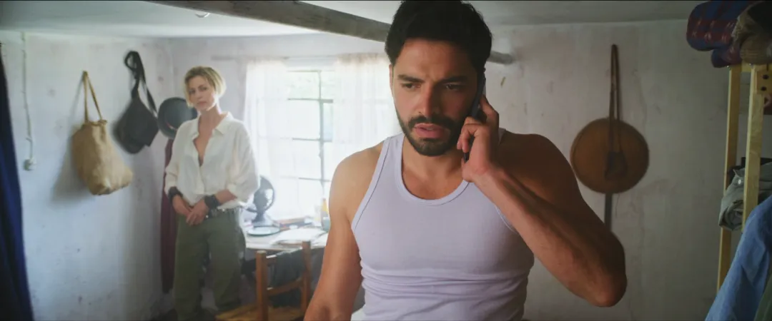 女主超飒爽的动作片《多米尼克/凤凰崛起》上线，女主单枪匹马大战异国毒贩