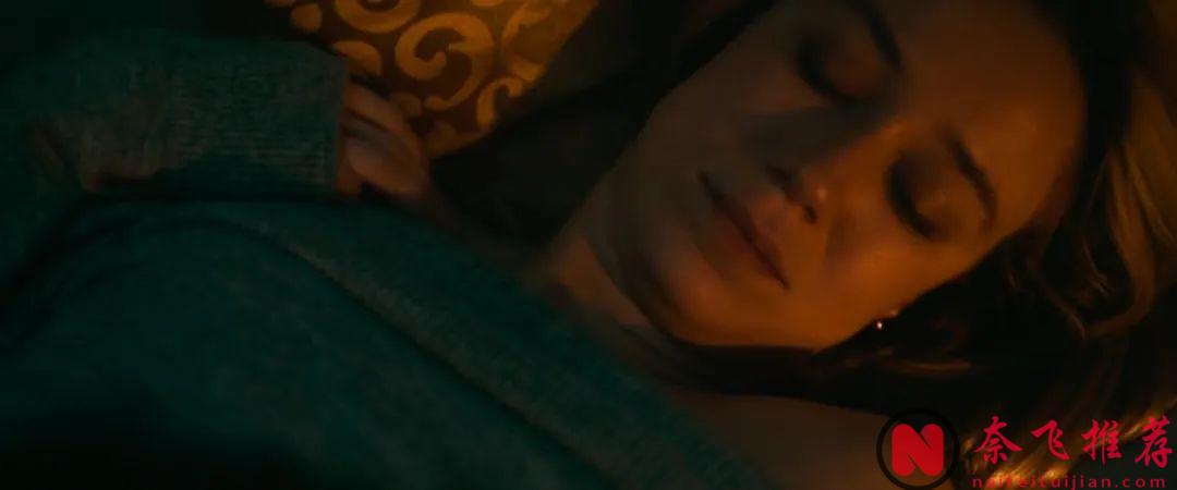 最新爆火大片《劫车王》，黑丝女招待潜伏酒店，专找有钱人下手，全程高能