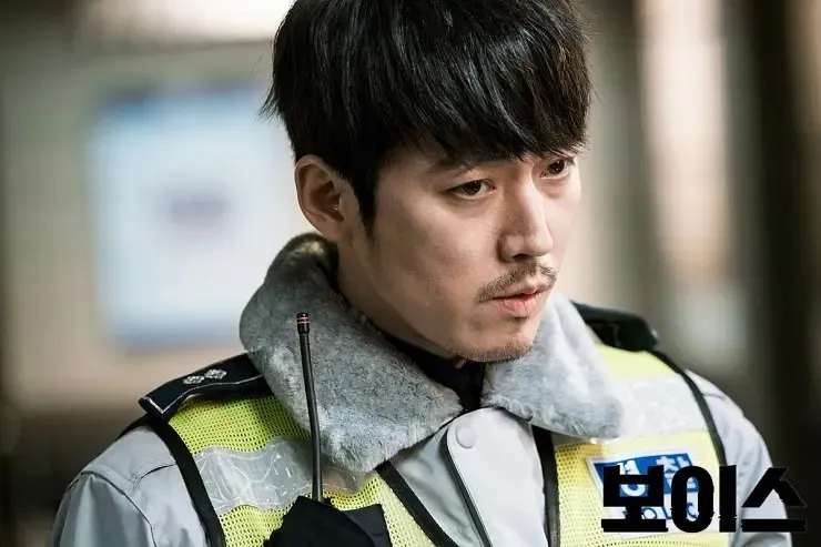 美女用超能力，破解神秘悬案，韩国炸裂悬疑剧《Voice/夺命杀声/声命线》