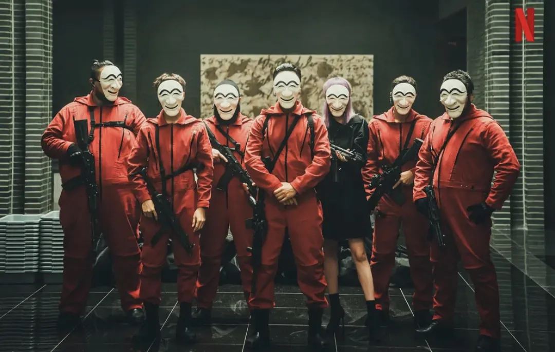 Netflix《纸钞屋：韩国篇》：教授带八个人占领南北统一造币厂