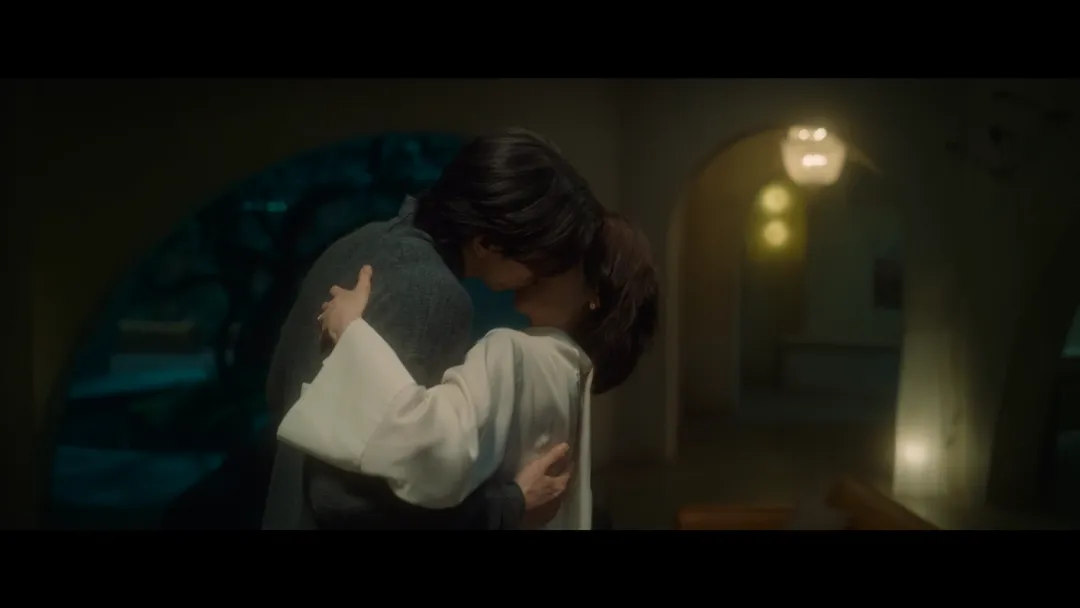 尺度生猛！Netflix又一部顶流韩剧由孔刘、徐贤真主演的《一箱情缘》上线了！