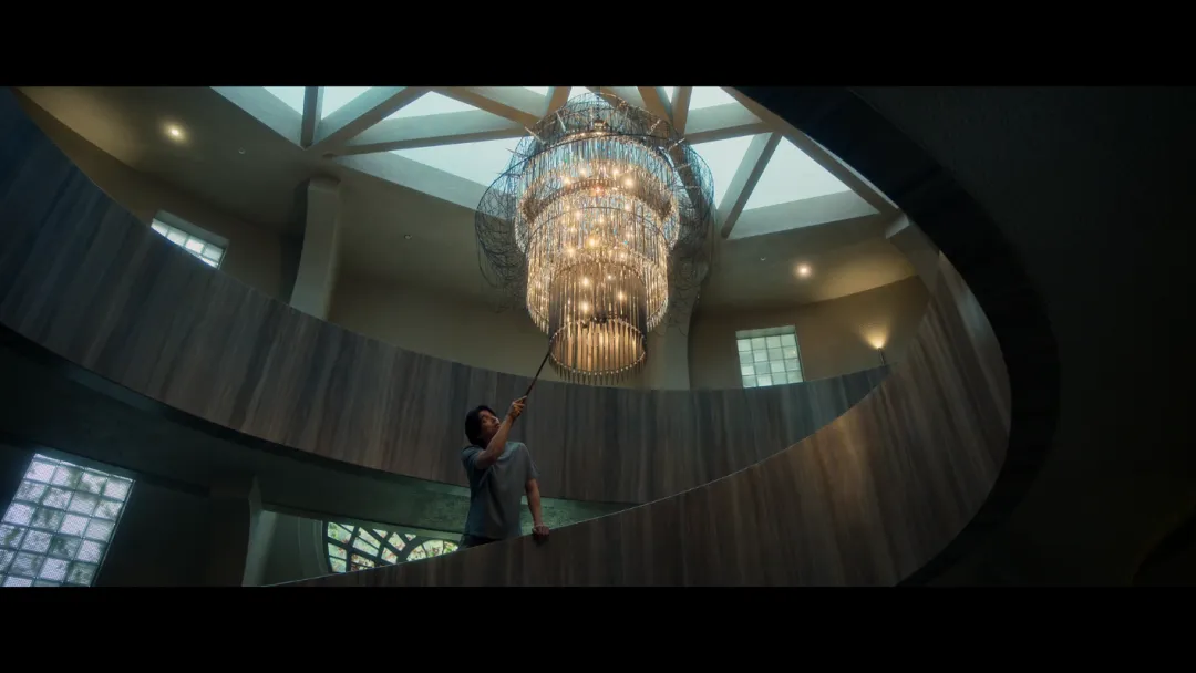 尺度生猛！Netflix又一部顶流韩剧由孔刘、徐贤真主演的《一箱情缘》上线了！